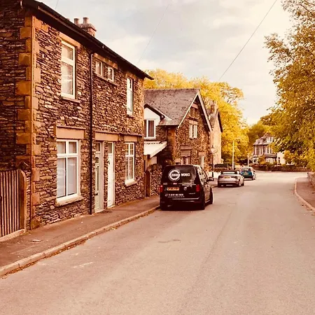 Woodland - Private Courtyard - Pet Friendly Retreat In The Heart Of * Windermere